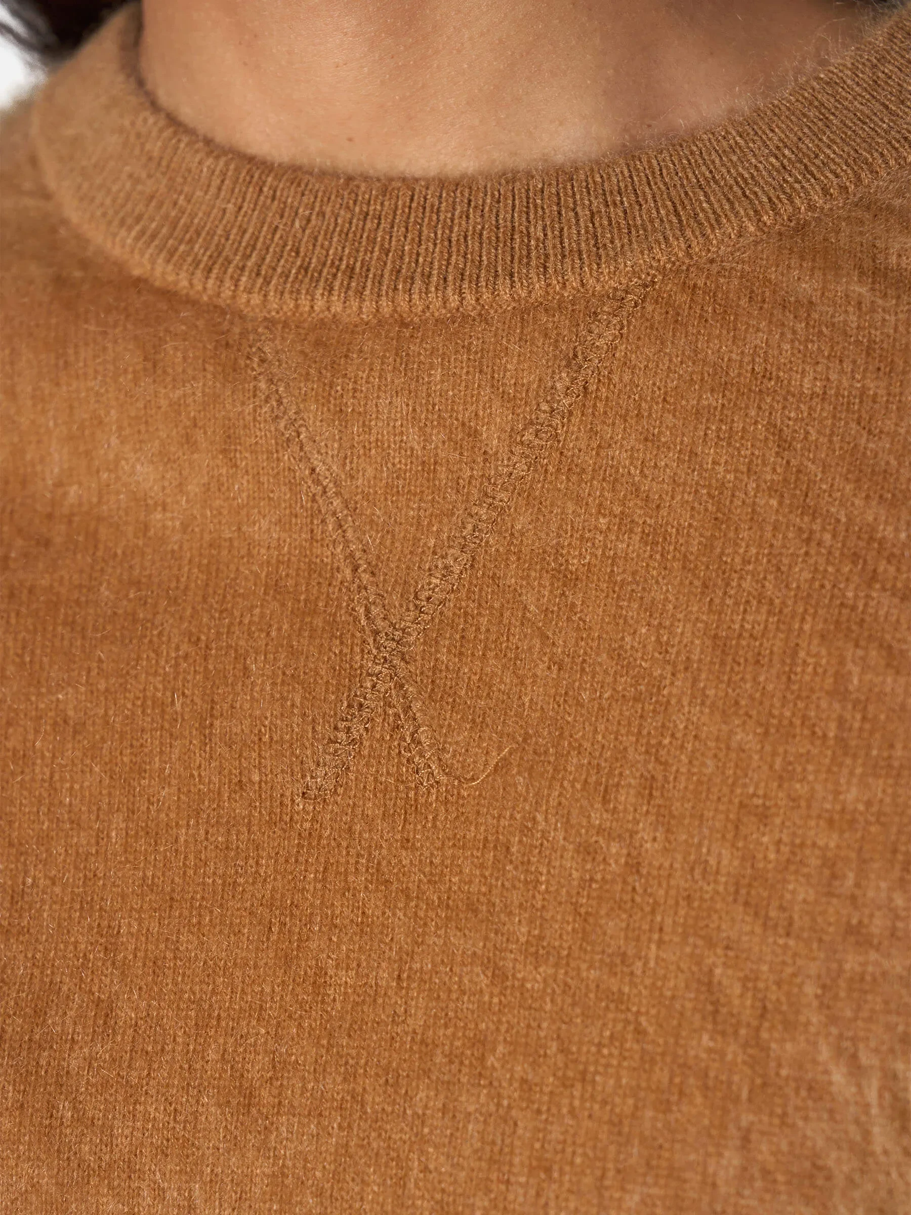 Brushed Cashmere Dames Trui Ronde Hals Lewis Camel