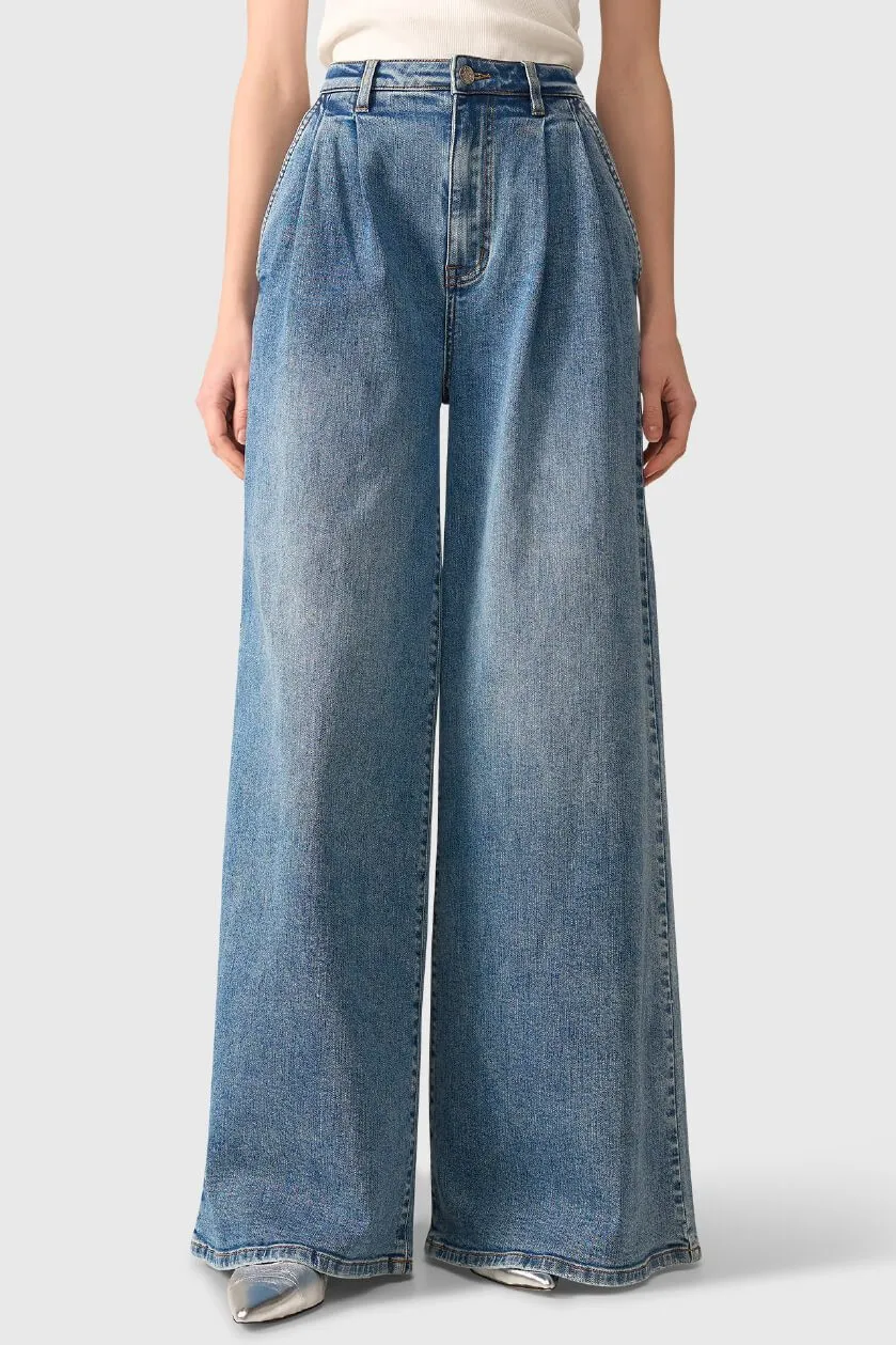 De Onmisbare Jeans Trends van 2025