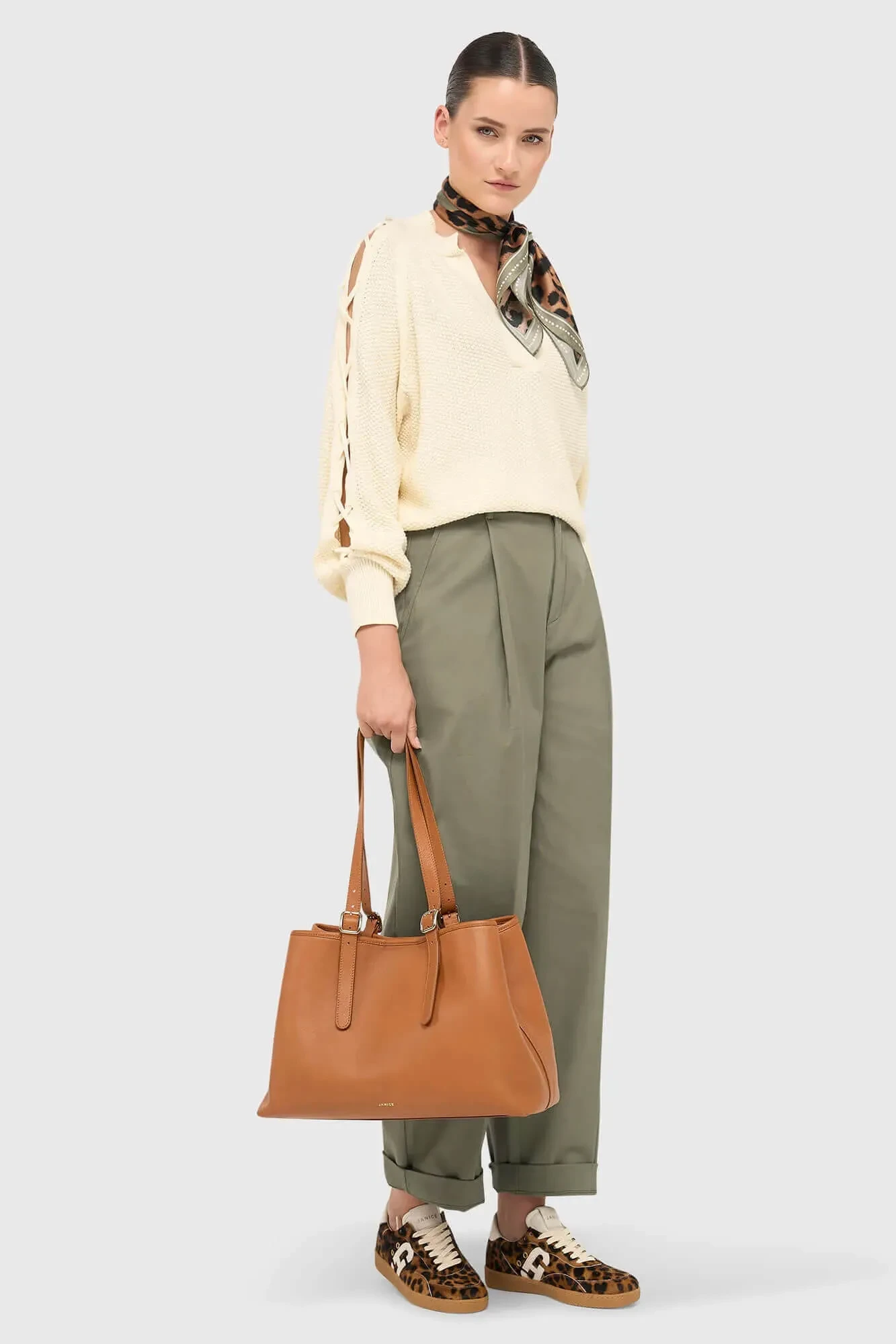 Katoenen Dames Trui Veters Mouwen Open Schouders Grove Off White