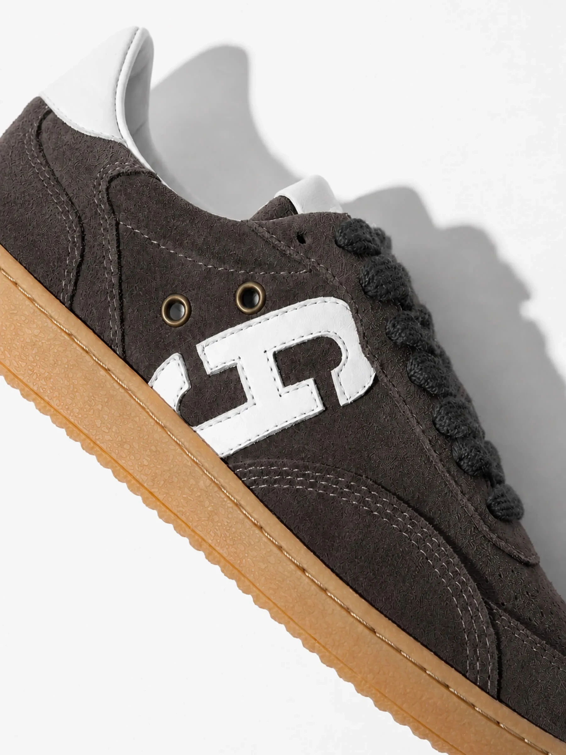 Sneakers Dames Handbal Vintage Stanley Choco Bruin Janice